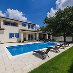 Augusta By Interhome Villa Tomisici