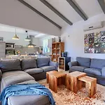 Augusta By Interhome Tomisici