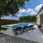 Augusta By Interhome Tomisici