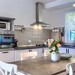 Augusta By Interhome Tomisici