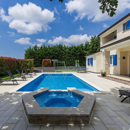 Augusta By Interhome Villa Tomisici