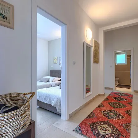 Villa Augusta By Interhome Tomišići