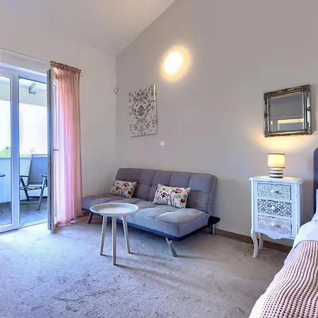Augusta By Interhome Villa *