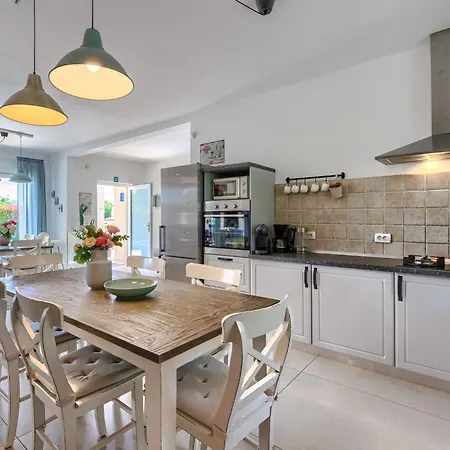 Augusta By Interhome Villa *
