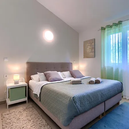 Augusta By Interhome