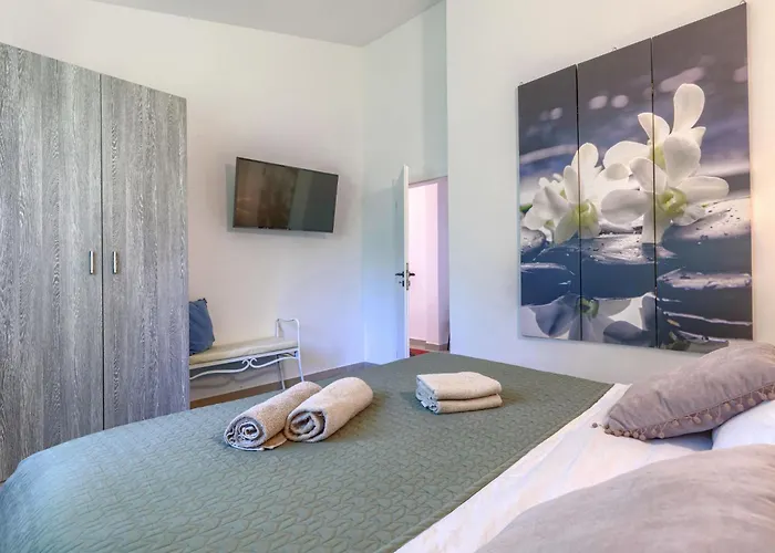 Augusta By Interhome