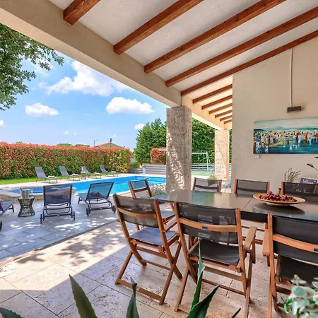 Augusta By Interhome Vila *
