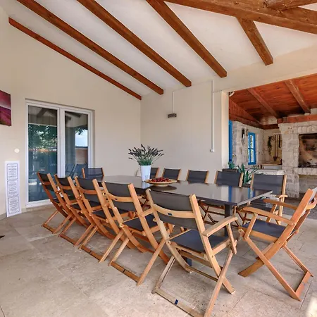 Villa Augusta By Interhome Tomisici