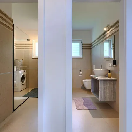 Augusta By Interhome Vila