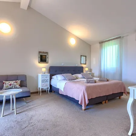 Augusta By Interhome